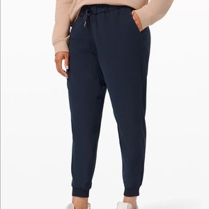 NWT Lululemon On the Fly Jogger 28” True Navy